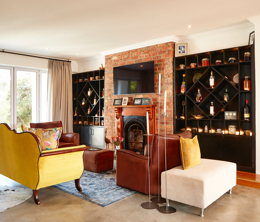 Summerhill-Guest-Estate--Lounge-&-Library